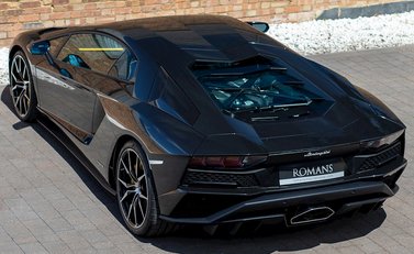 Lamborghini Aventador S LP740-4 14