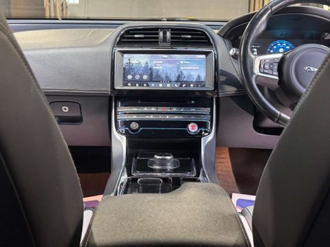 Jaguar XE 2.0 XE R-Sport D Auto 4dr 75