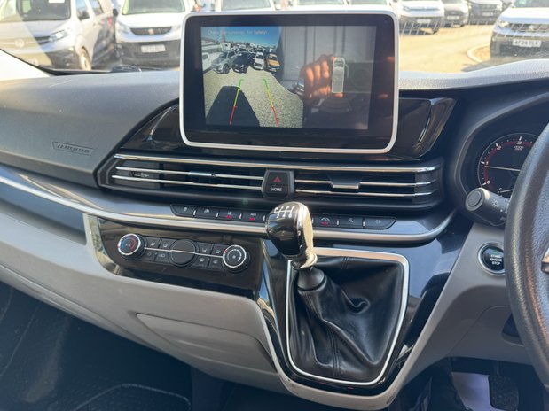 Maxus Deliver 9 LWB L3H2 Medium Roof LUX Air Con Alloys Camera Sensors SELECT 26