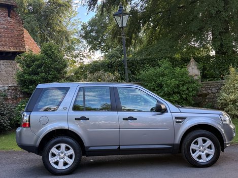 Land Rover Freelander TD4 S 4