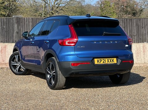 Volvo XC40 RECHARGE T5 R-DESIGN 2
