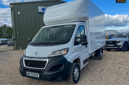 Peugeot Boxer XLWB L4 Luton Bluehdi 335 Air Con Tail Lift EURO 6 SELECT