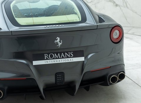 Ferrari F12 Berlinetta 27