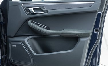 Porsche Macan GTS 25