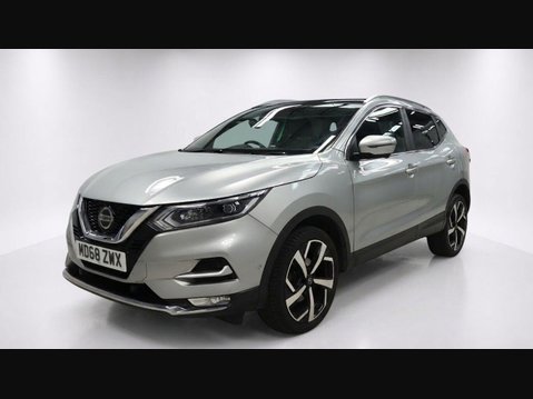 Nissan Qashqai TEKNA PLUS DIG-T 1