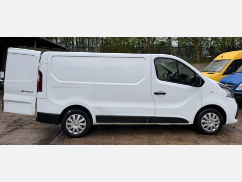 Renault Trafic 1.6 dCi 27 Business+ Panel Van 5dr Diesel Manual SWB Standard Roof Euro 5 ( 19