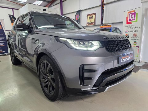 Land Rover Discovery TD6 HSE LUXURY 16