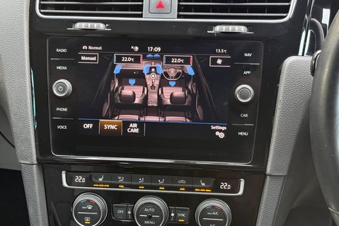 Volkswagen Golf R-LINE EDITION TSI EVO DSG 38
