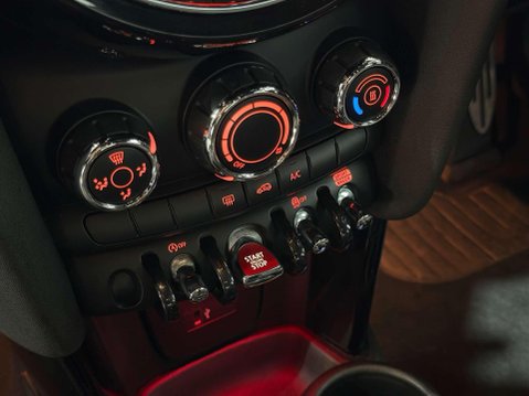 Mini Hatch 2.0 Cooper S Sport Hatchback 5dr Petrol Steptronic Euro 6 (s/s) (192 ps) 35