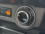 Isuzu D-Max DL40 1.9 TD Double Cab 4x4 Pickup - Roller Shutter 36
