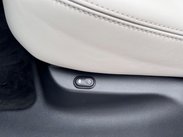 Land Rover Range Rover Velar 2.0 D240 R-Dynamic HSE Auto 4WD Euro 6 (s/s) 5dr 56