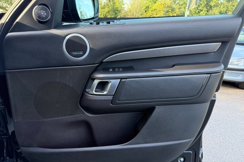 Land Rover Discovery TD6 HSE LUXURY 36