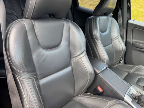 Volvo XC60 2.4 XC60 R-Design Luxury Nav D5 AWD 4WD 5dr 8