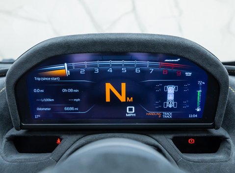 McLaren 765LT Spider 25