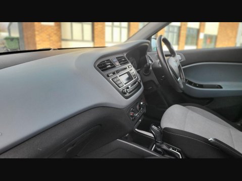 Hyundai i20 GDI SE 12