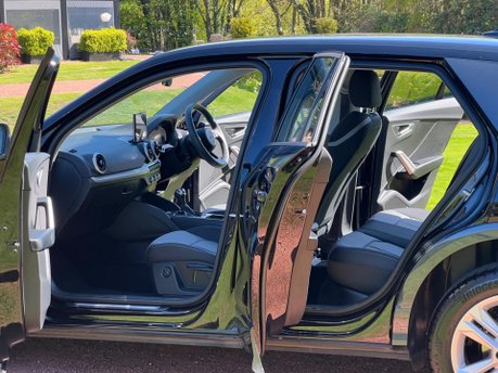 Audi Q2 TFSI SPORT 5