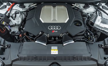 Audi RS6 GT 53