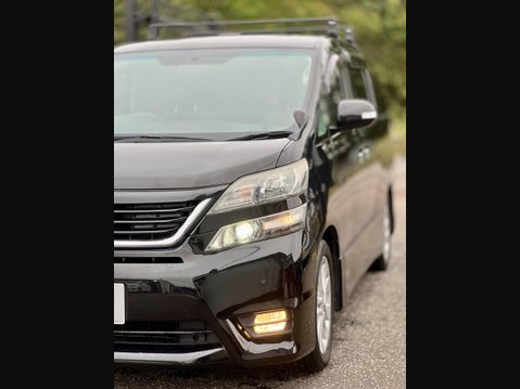 Toyota Vellfire V6 Sunroof 29