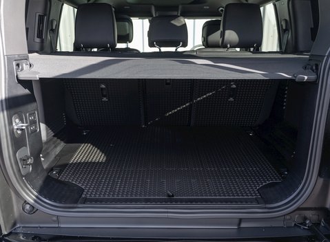 Land Rover Defender 110 V8 29