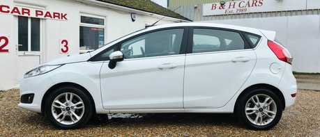 Ford Fiesta 1.0 T ZETEC FULL SERVICE HISTORY! 6 SERVICES! JUST £20 ROAD TAX! 1