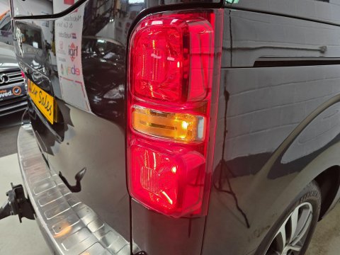 Peugeot Traveller 2.0 BlueHDi Allure Standard MPV EAT6 MWB Euro 6 (s/s) 5dr 53