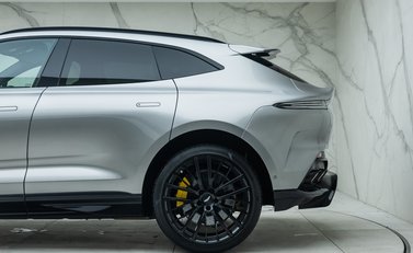 Aston Martin DBX 707 40