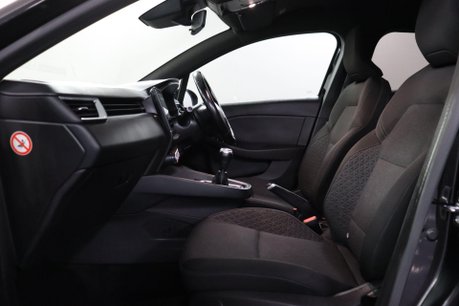 Renault Clio ICONIC TCE BOSE 42