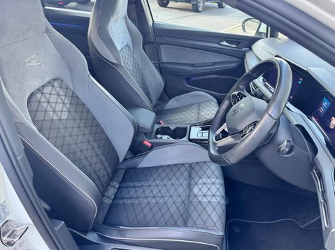 Volkswagen Golf R-LINE ETSI DSG 15