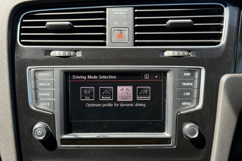 Volkswagen Golf GTI LAUNCH DSG - APPLE CAR PLAY - 2 OWNERS - 9 SERVICES RECORDED 33