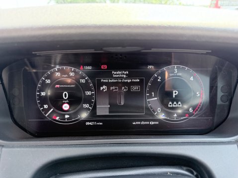 Land Rover Range Rover Velar 2.0 R-DYNAMIC SE 22