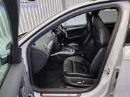 Audi RS4 4.2 FSI V8 Estate 5dr Petrol S Tronic quattro Euro 5 (450 ps) 24