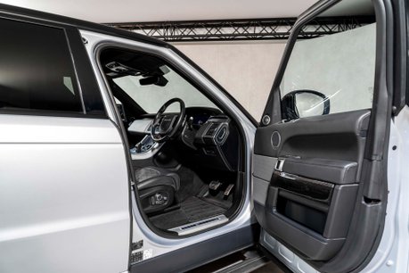 Land Rover Range Rover Sport SVR CARBON EDITION. DEPLOYABLE SIDE STEPS. MATRIX LEDs. CARBON FIBRE ENGINE BAY 13