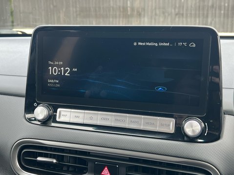 Hyundai KONA PREMIUM 22