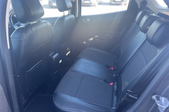 Ford Ecosport TITANIUM 31