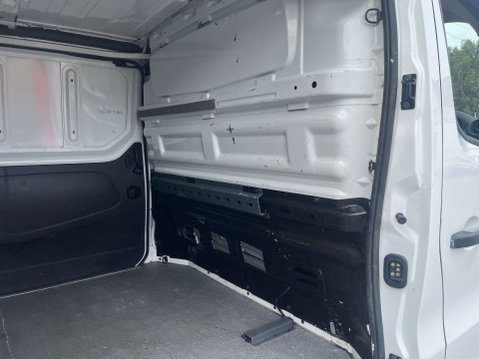 Vauxhall Vivaro 1.6 Vivaro 2700 CDTI 28