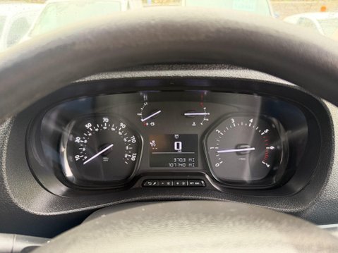 Peugeot Expert 2.0 BlueHDi 1400 Professional Long Panel Van 6dr Diesel Manual LWB Euro 6 ( 35