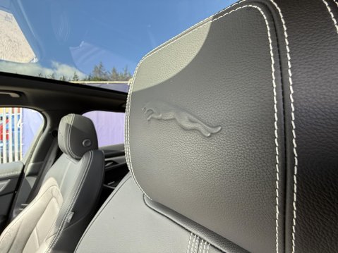 Jaguar F-Pace 2.0 D200 MHEV R-Dynamic SE Black SUV 5dr Diesel Auto AWD Euro 6 (s/s) (204 28