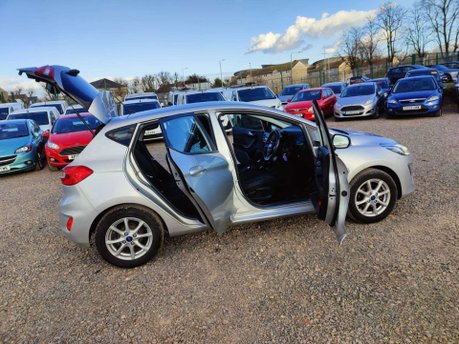 Ford Fiesta 1.0T EcoBoost Zetec Euro 6 (s/s) 5dr 17