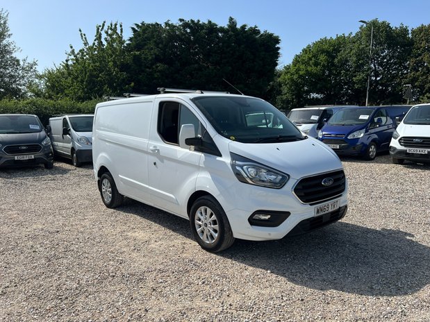 Ford Transit Custom SWB L1H1 (SOLD) Low Roof Limited 300 Air Con Alloys Sensors EURO 6 NO VAT 4