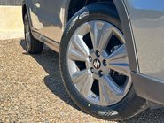 Suzuki Vitara SZ-T BOOSTERJET MHEV 13