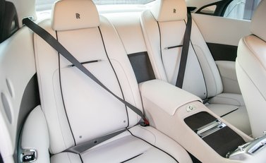 Rolls-Royce Wraith 13