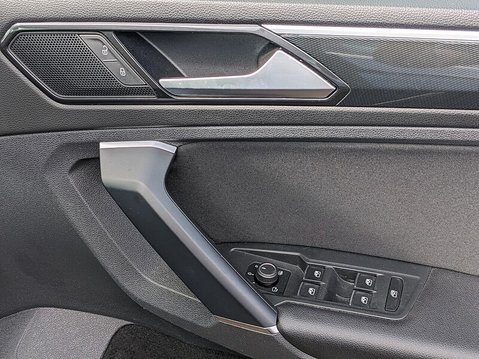 Volkswagen Tiguan SEL TDI BMT 4MOTION 18