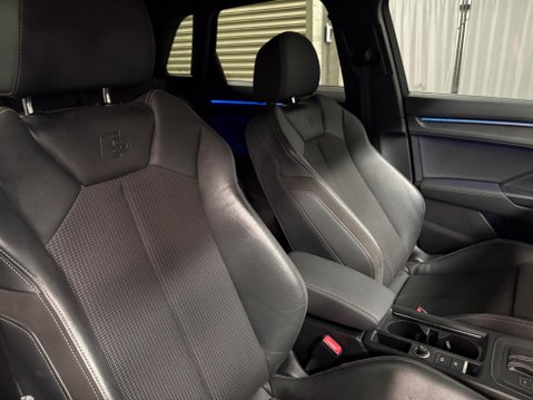 Audi Q3 1.5 TFSI CoD 35 S line S Tronic Euro 6 (s/s) 5dr 8