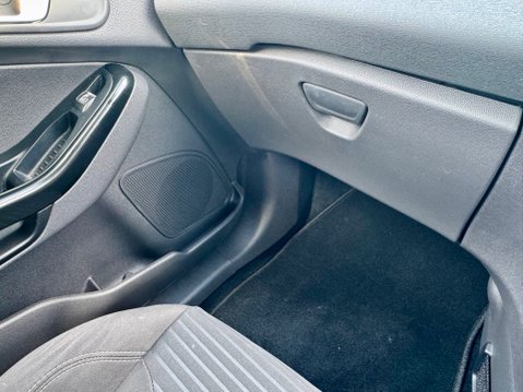 Ford Fiesta ZETEC 35