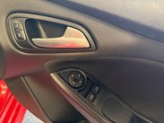 Ford Focus 1.0T EcoBoost Zetec S Euro 6 (s/s) 5dr 18