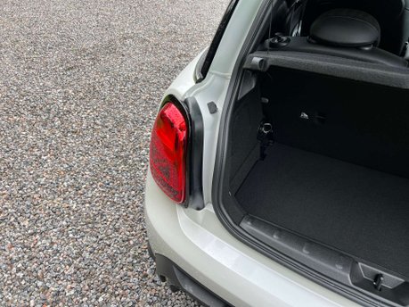 Mini Hatch 2.0 John Cooper Works Auto 3dr 43