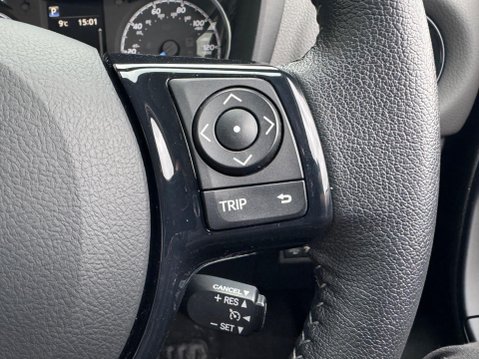 Toyota Yaris 1.5 VVT-h Icon E-CVT Euro 6 (s/s) 5dr 15