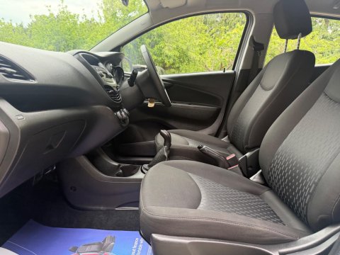 Vauxhall Viva 1.0i SE Euro 6 5dr 32