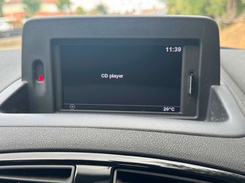 Renault Clio 1.1 Clio Dynamique TomTom 16v 5dr 42