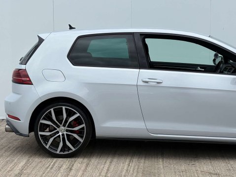 Volkswagen Golf 2.0 Golf GTi Performance TSi Semi-Auto 3dr 11